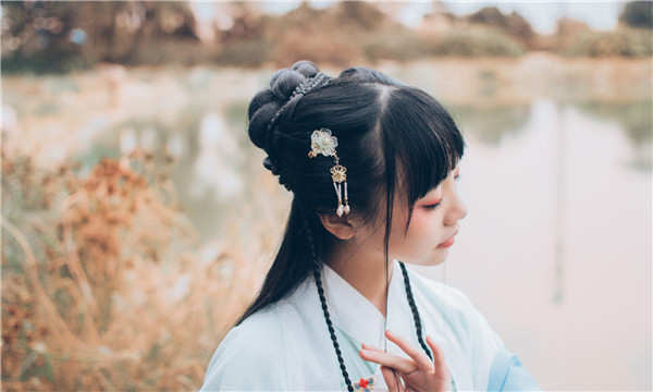 武陵在寻找合适的三代试管助孕医院时，你可能会有很多疑问，尤其是作为不孕不育患者的家庭，如何能顺利代怀生子成了重中之重的问题。根据《2025年中国不孕不育调查报告》，中国的育龄夫妇不孕不育率已上升至12.5%-18.2%，患者人数约为5000万至6060万，说明这个问题愈发严重。